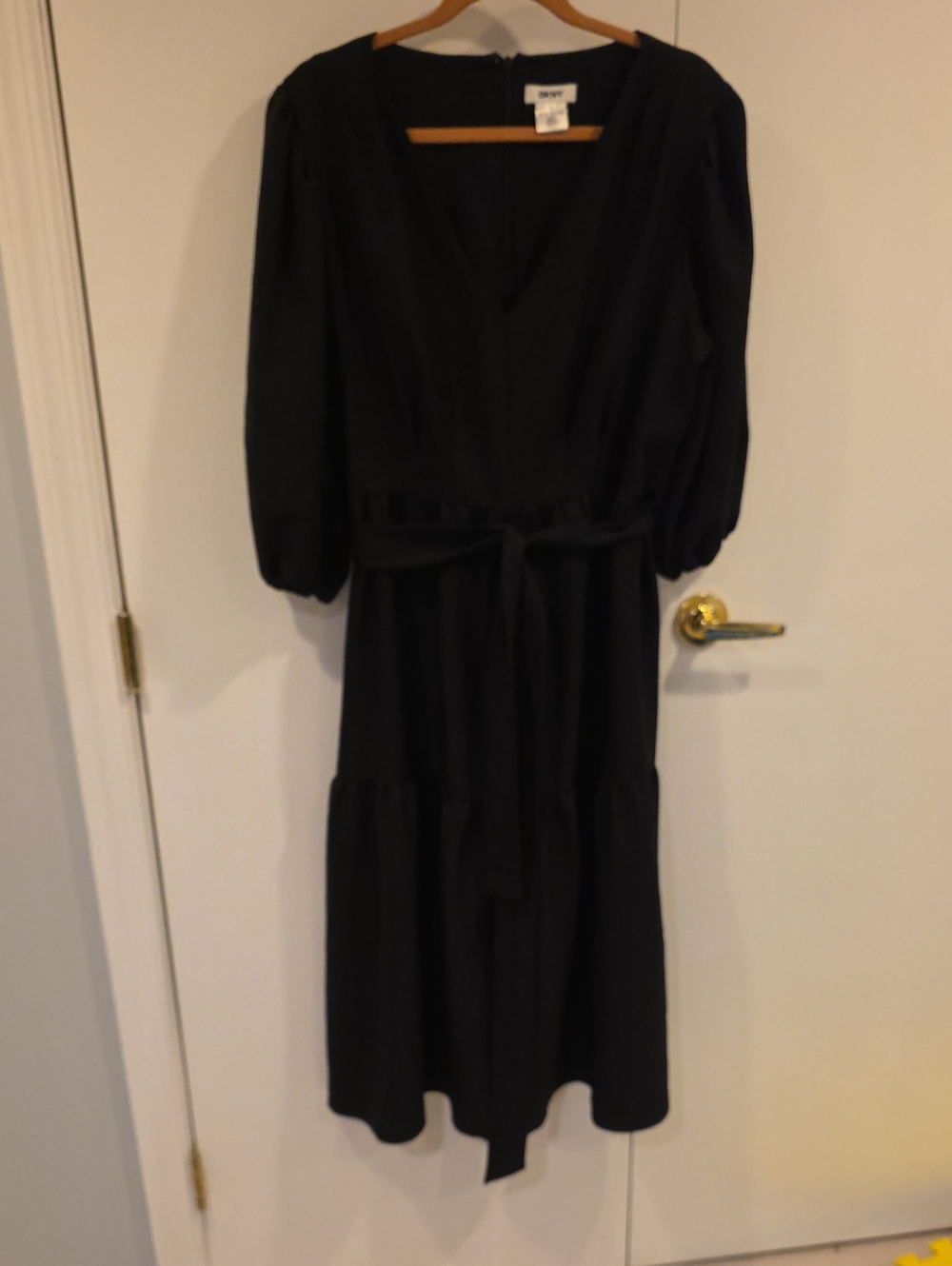 DKNY Black Long Sleeve V-Neck Belted Tiered Midi Dress XL